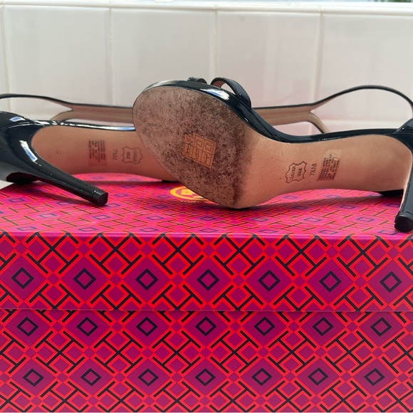 Tory Burch Black Women's Shelley sandal/heel - Picture 9 of 9